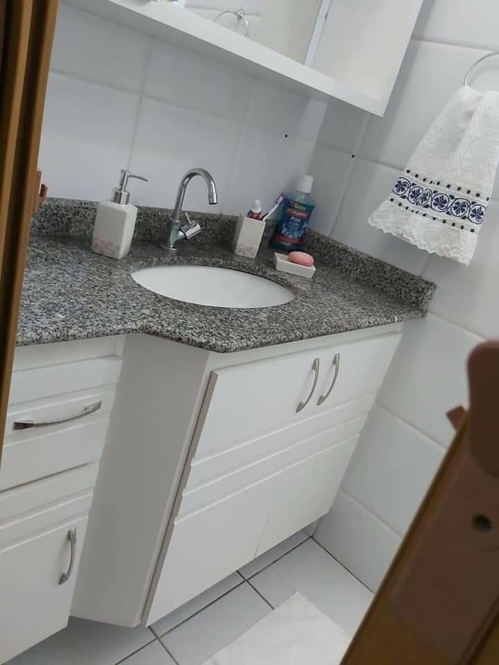 Ap Tres Quartos Com Mobiliado Em Jardim Camburi Es Apartamento Vitória