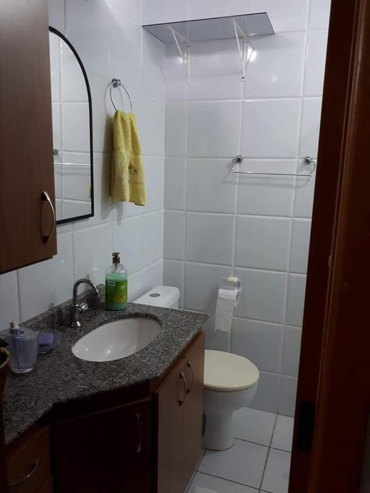 Ap Tres Quartos Com Mobiliado Em Jardim Camburi Es *